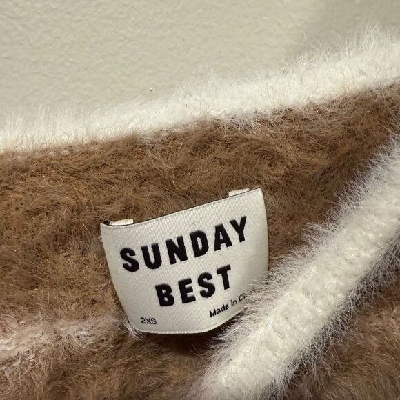 Aritzia Sunday Best Reese Sweater Tank Top - size xxs - Picture 3 of 3